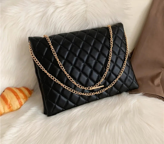 NEW So Sassy Handbag (Black)